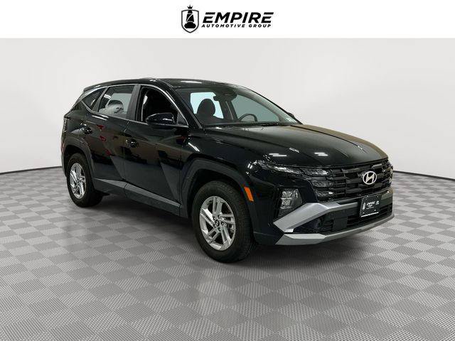 Certified 2025 Hyundai Tucson SE AWD/4WD image 1