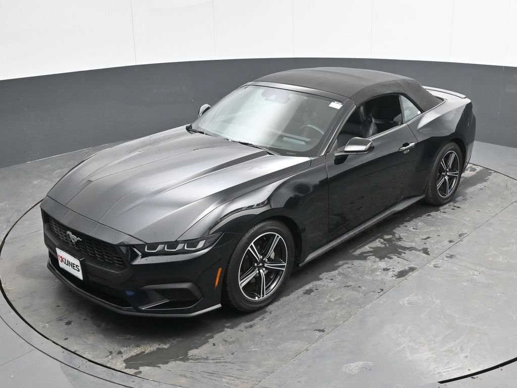 Used 2025 Ford Mustang Premium image 41