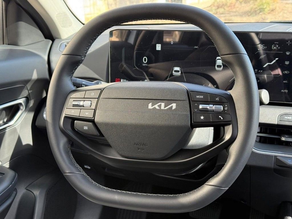 New 2025 Kia K4 EX image 7