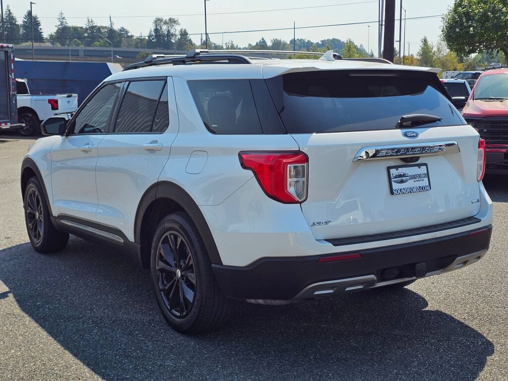 Used 2020 Ford Explorer XLT w/ Equipment Group 202A AWD/4WD image 7