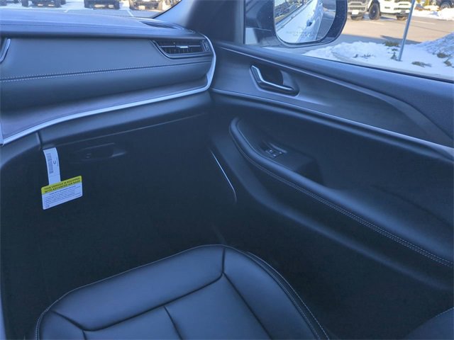 New 2026 Jeep Grand Cherokee Limited image 17