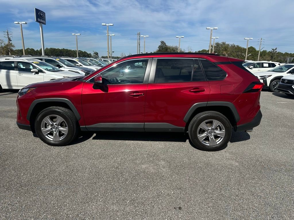 Used 2022 Toyota RAV4 XLE w/ Convenience Package image 12