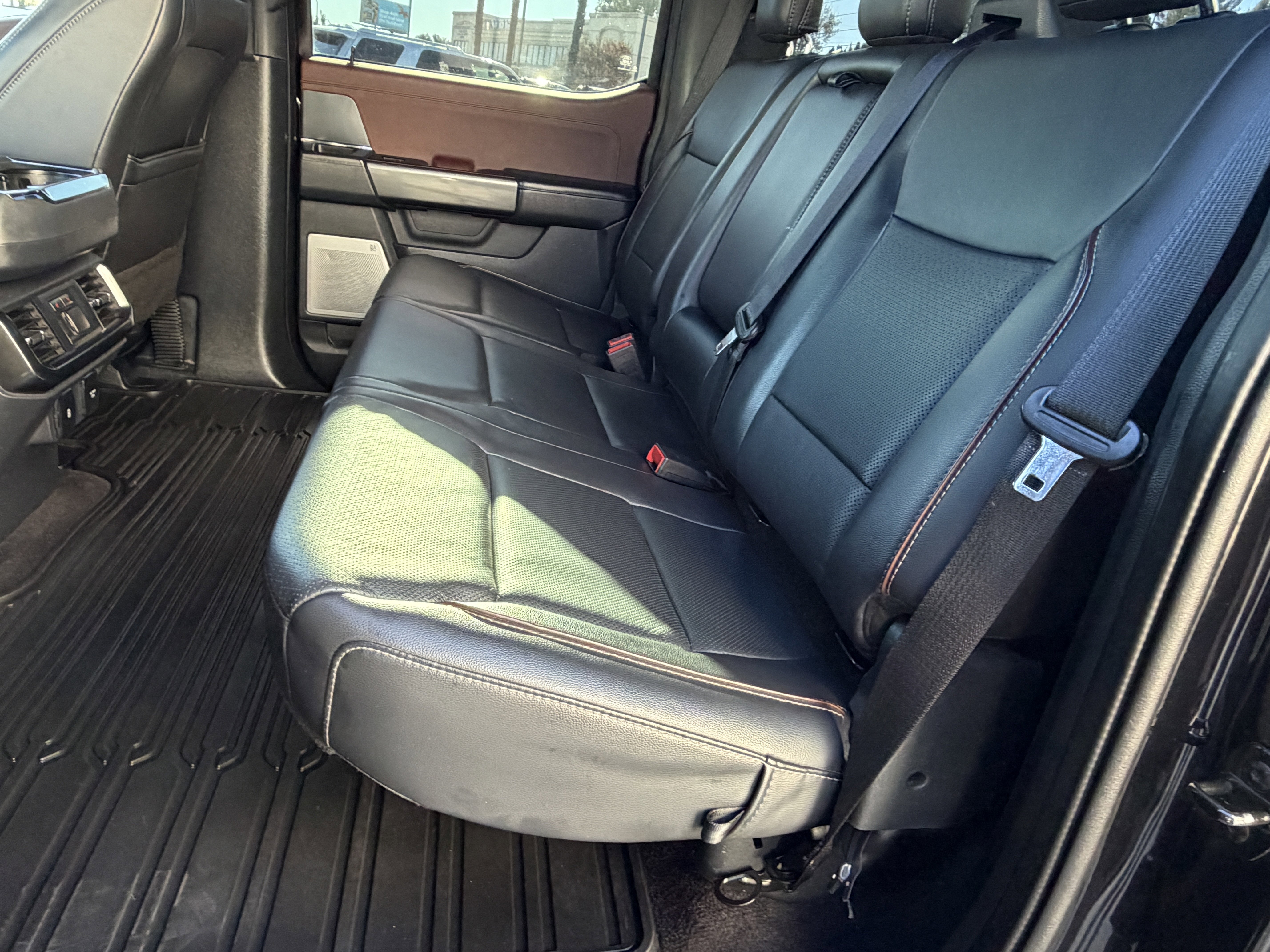 Certified 2021 Ford F150 Lariat w/ Equipment Group 502A High image 19