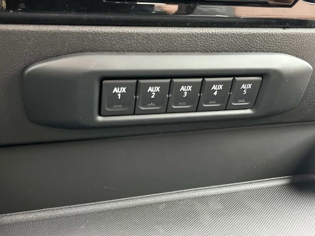 New 2026 Chevrolet Silverado 3500 High Country w/ High Country Premium Package image 32