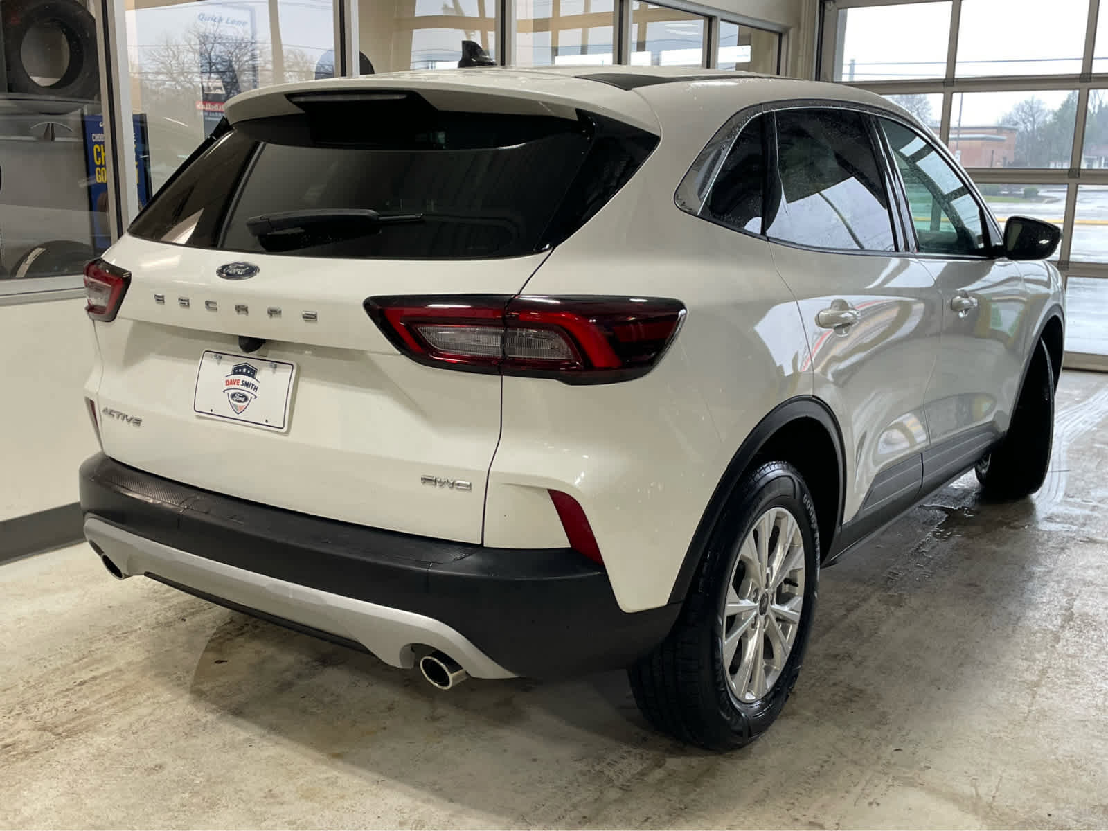 Used 2023 Ford Escape Active AWD/4WD image 9