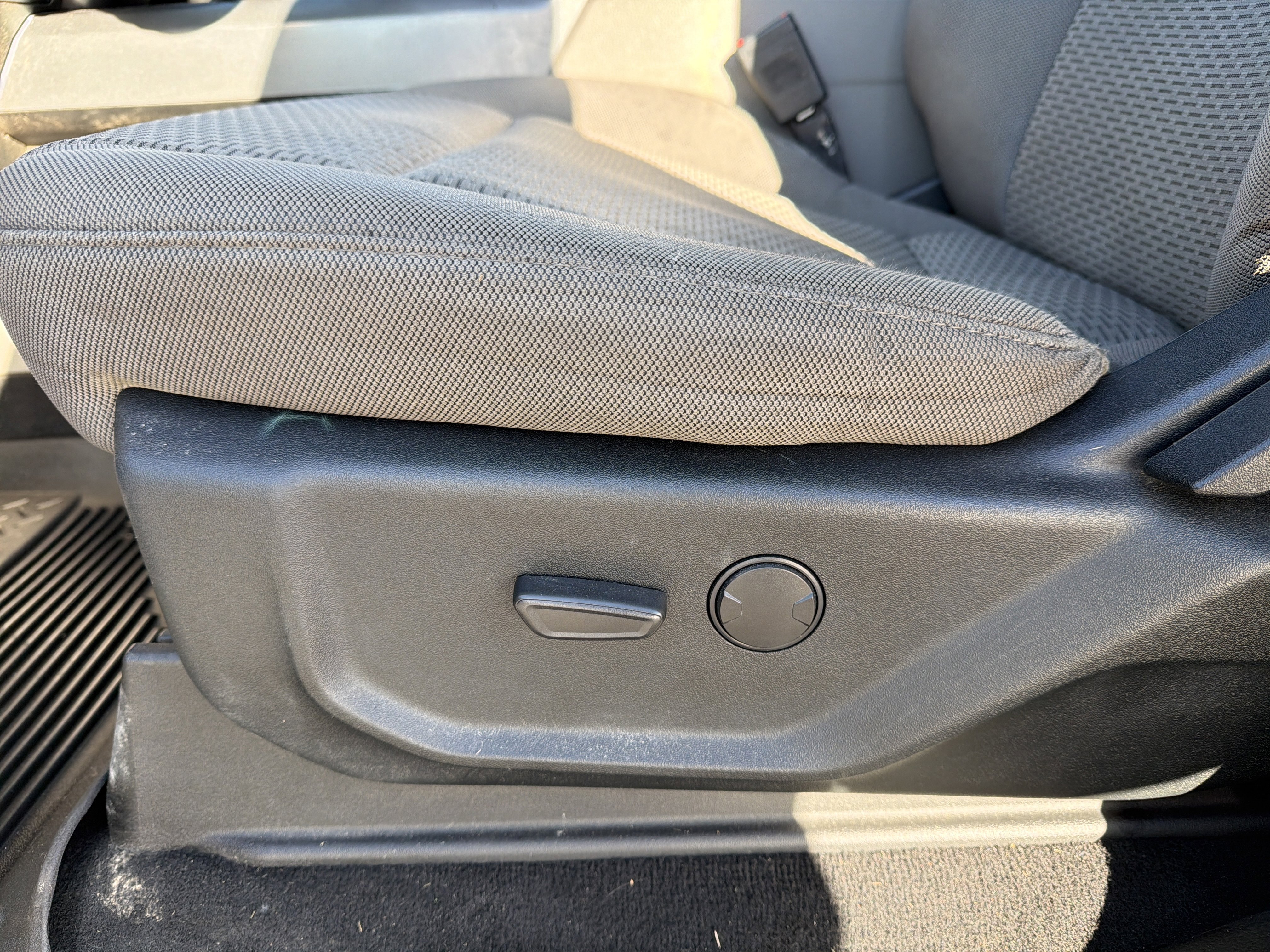 Used 2020 Ford F250 XLT w/ XLT Premium Package image 24