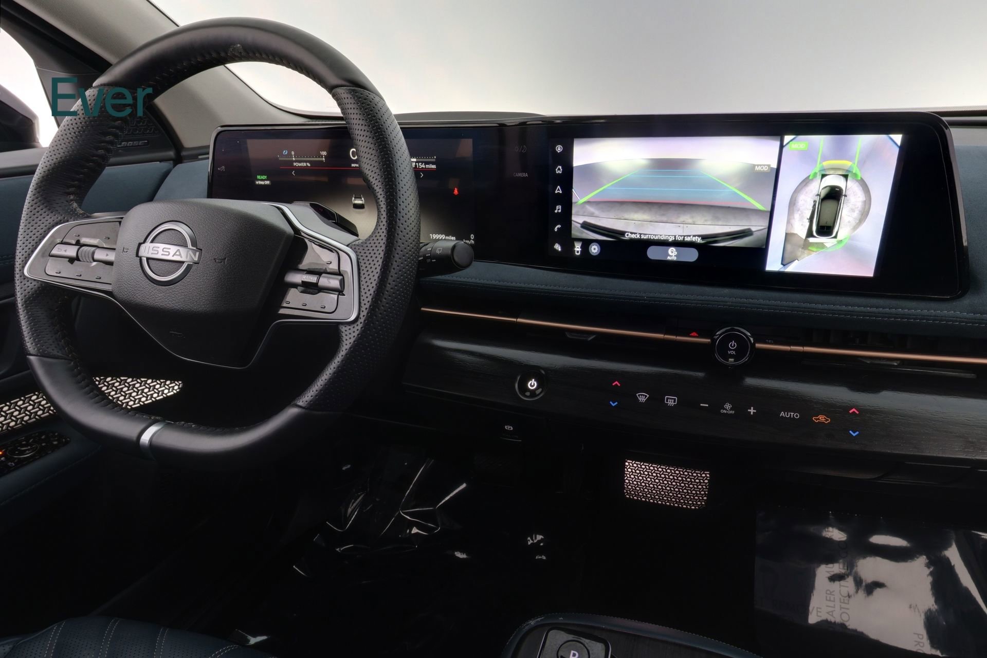 Used 2024 Nissan Ariya AWD image 25