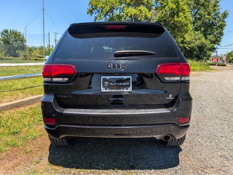 Used 2020 Jeep Grand Cherokee Altitude AWD/4WD image 6