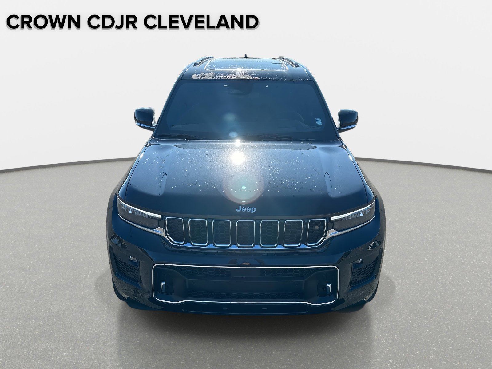 New 2025 Jeep Grand Cherokee L Overland w/ Advanced Protech Group III AWD/4WD image 9