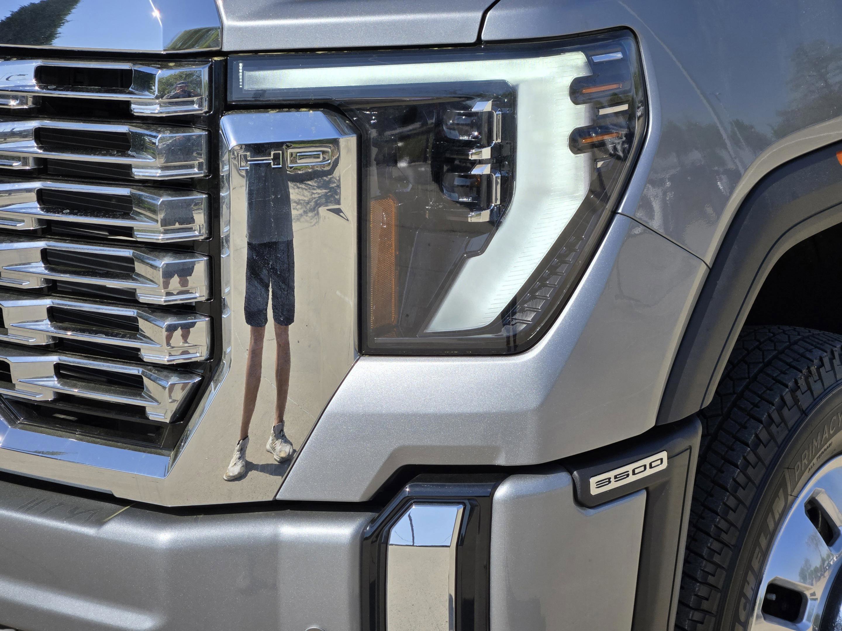 Used 2026 GMC Sierra 3500 Denali w/ Denali Reserve Package AWD/4WD image 35