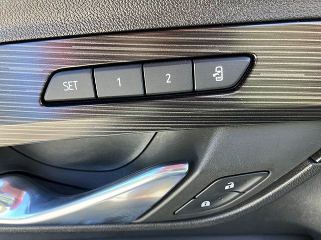 Used 2024 GMC Terrain SLT image 13