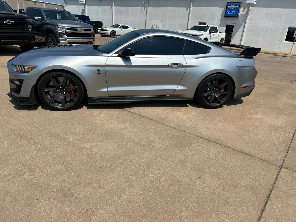Used 2020 Ford Mustang Shelby GT500 w/ Carbon Fiber Track Pack RWD image 2