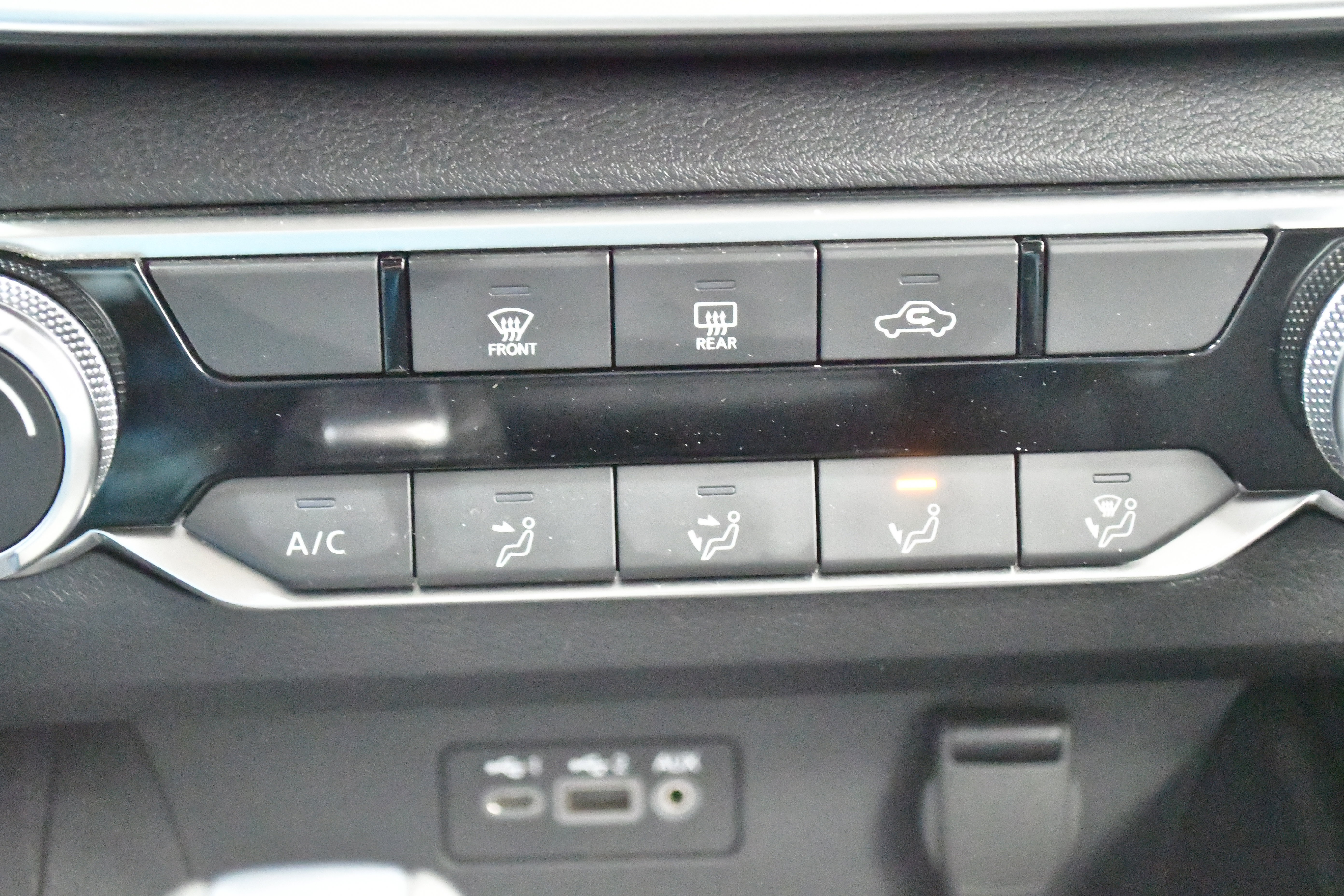 Used 2025 Nissan Altima 2.5 SV FWD image 26