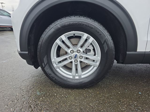 Used 2023 Ford Explorer XLT w/ Equipment Group 202A image 30