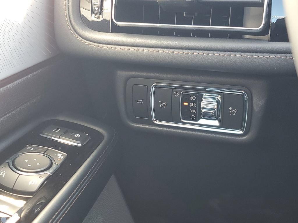 New 2025 Lincoln Aviator Reserve w/ Equipment Group 201A AWD/4WD image 12