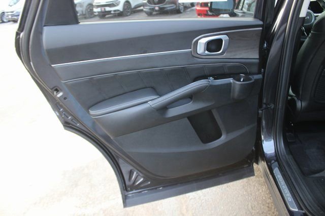 Used 2025 Kia Sorento SX image 24