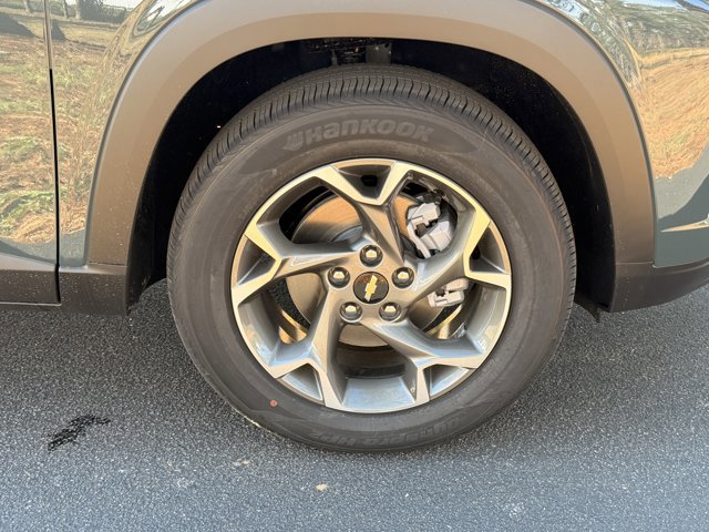 New 2026 Chevrolet Trax LT w/ Driver Confidence Package image 12