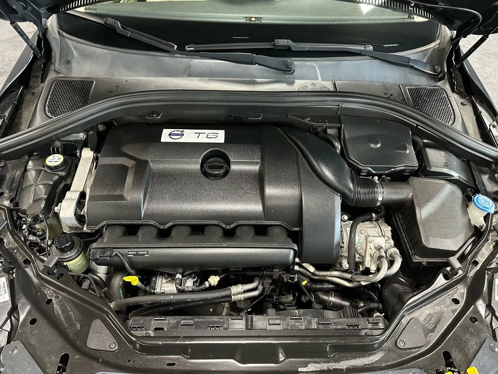 Used 2014 Volvo XC60 T6 image 21