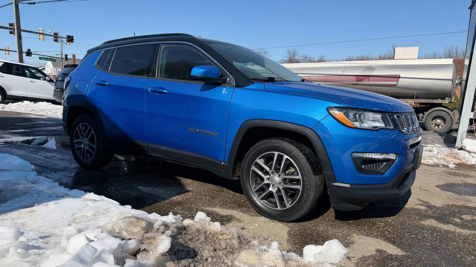 Used 2019 Jeep Compass Latitude w/ Popular Equipment Group image 4
