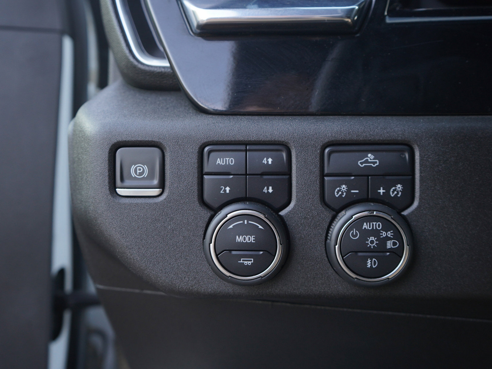 Used 2024 Chevrolet Silverado 3500 LT w/ Convenience Package AWD/4WD image 27