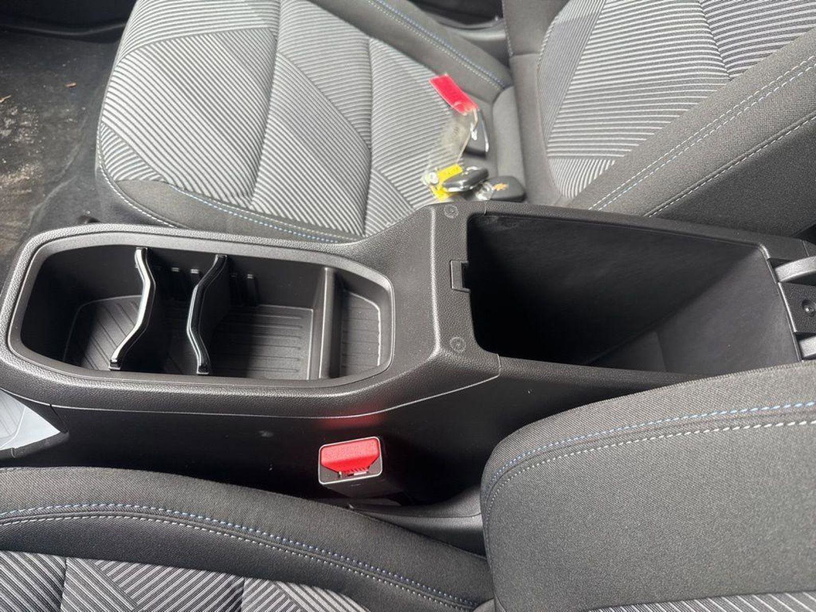 New 2027 Chevrolet Bolt LT w/ Comfort Package FWD image 27