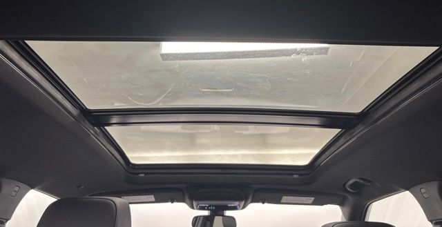 Used 2020 Chevrolet Blazer RS w/ LPO, Sport Package image 32