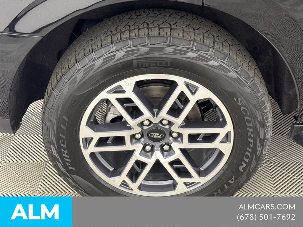 Used 2025 Ford Expedition Active AWD/4WD image 20