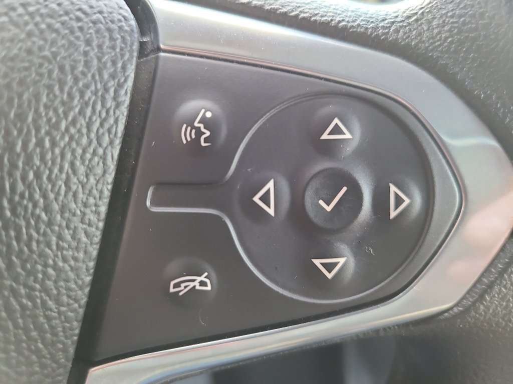 Used 2022 Chevrolet Traverse LS AWD/4WD image 22