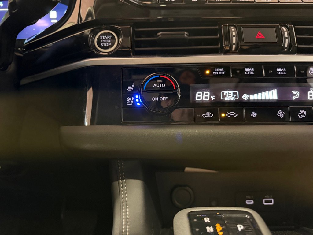 Used 2024 Nissan Pathfinder Platinum w/ Cargo Package image 29