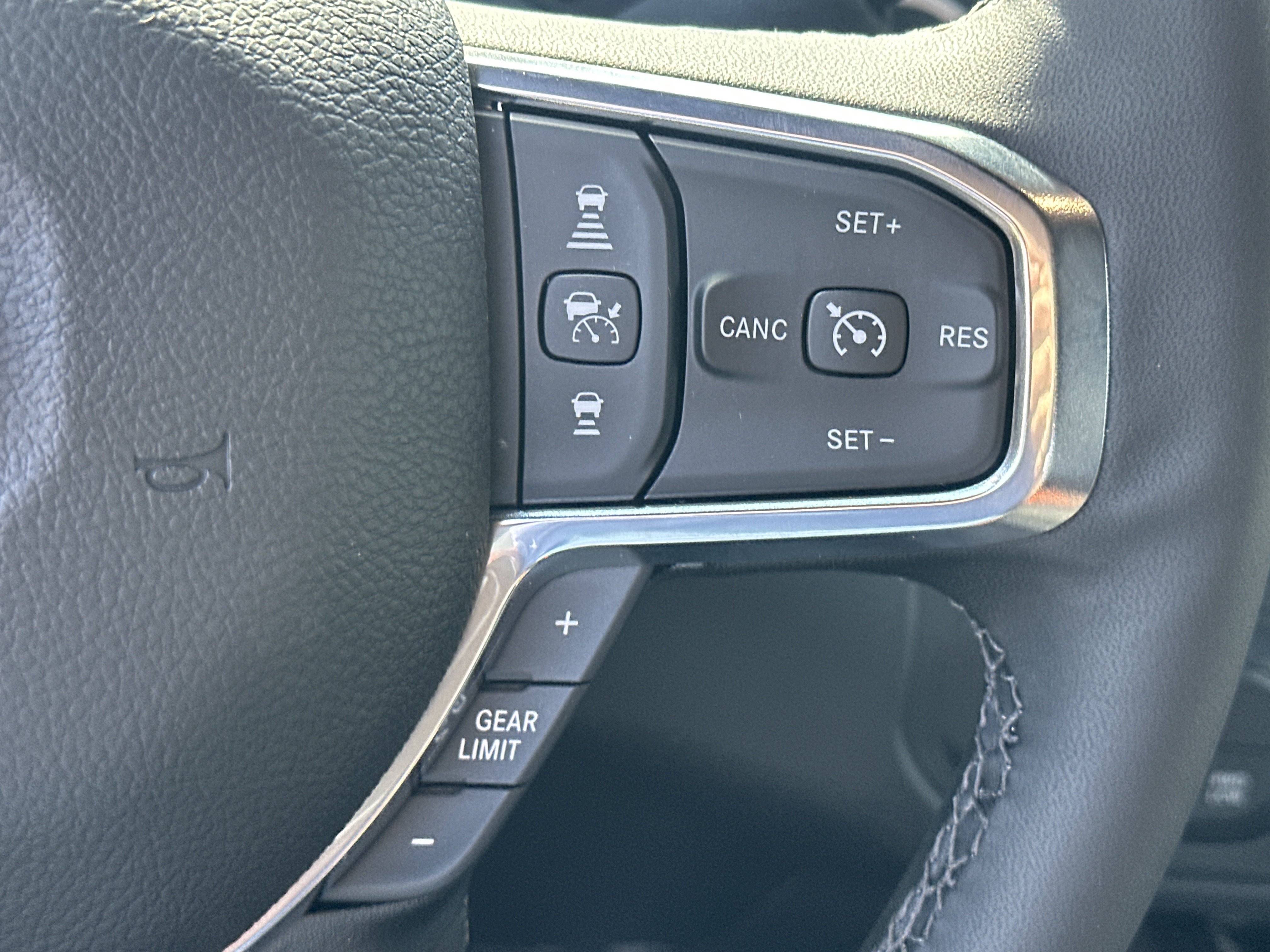 New 2027 RAM 5500 4x4 Crew Cab image 10