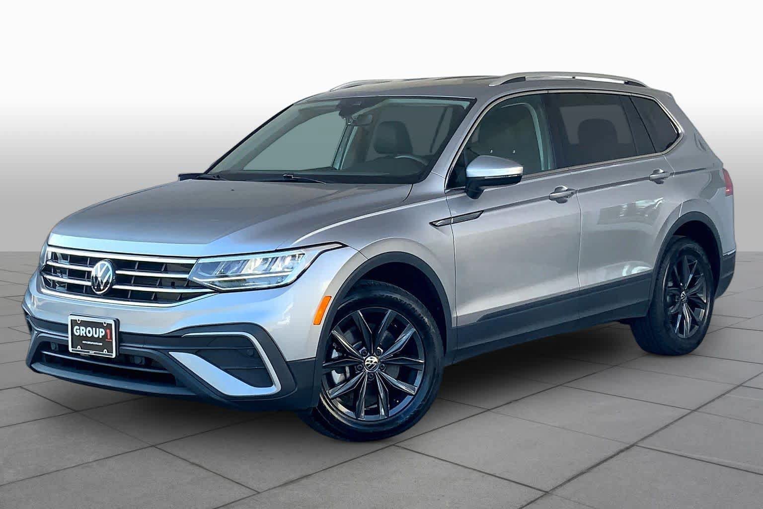 Used 2024 Volkswagen Tiguan SE
