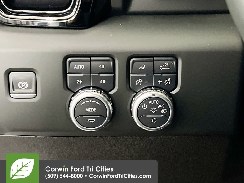 Used 2025 GMC Sierra 3500 AT4 w/ AT4 Premium Plus Package image 18