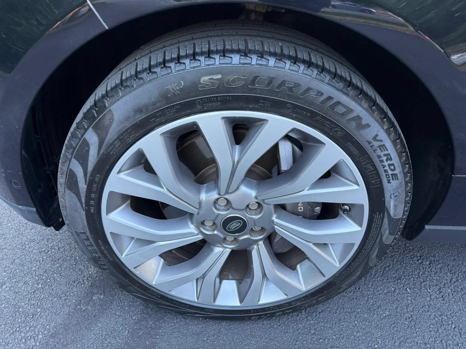 Used 2019 Land Rover Range Rover HSE AWD/4WD image 7