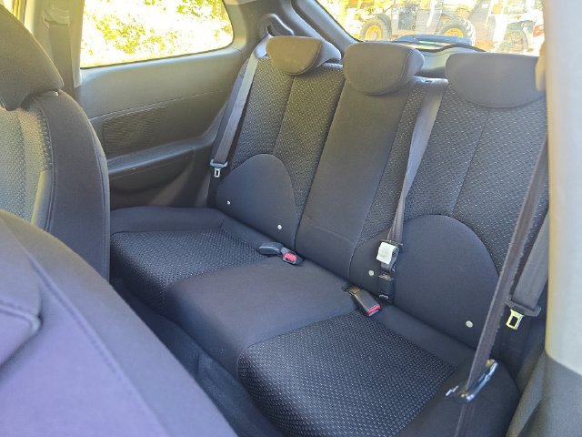 Used 2010 Hyundai Accent SE FWD image 24