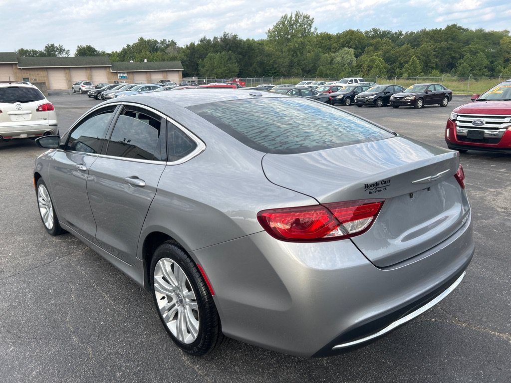 Used 2015 Chrysler 200 Limited w/ Convenience Group FWD image 8