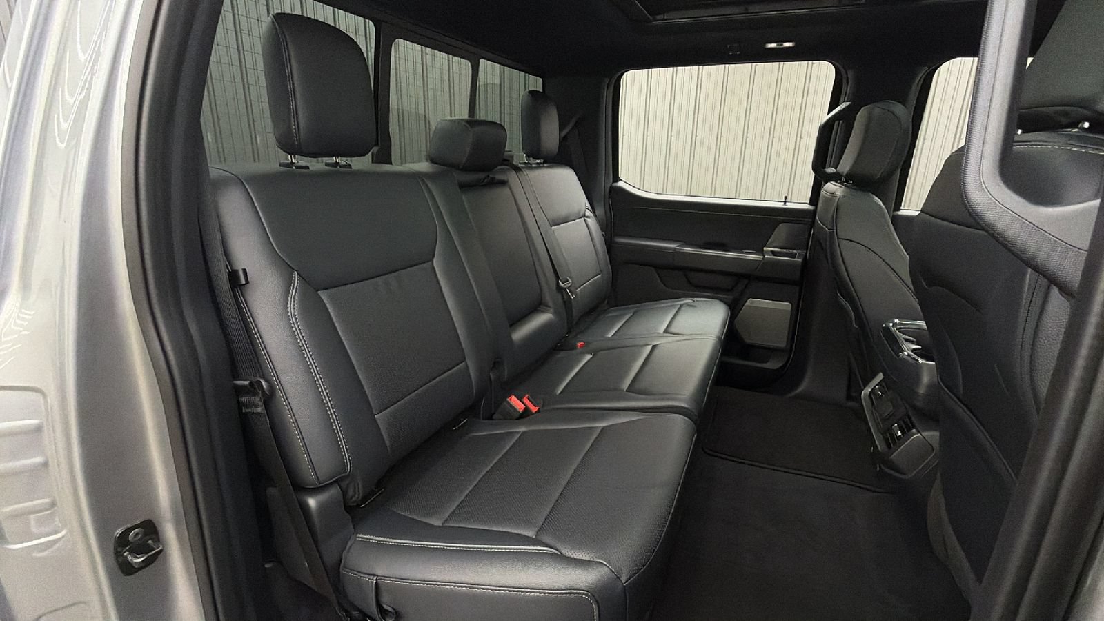 Used 2026 Ford F150 Lariat AWD/4WD image 39