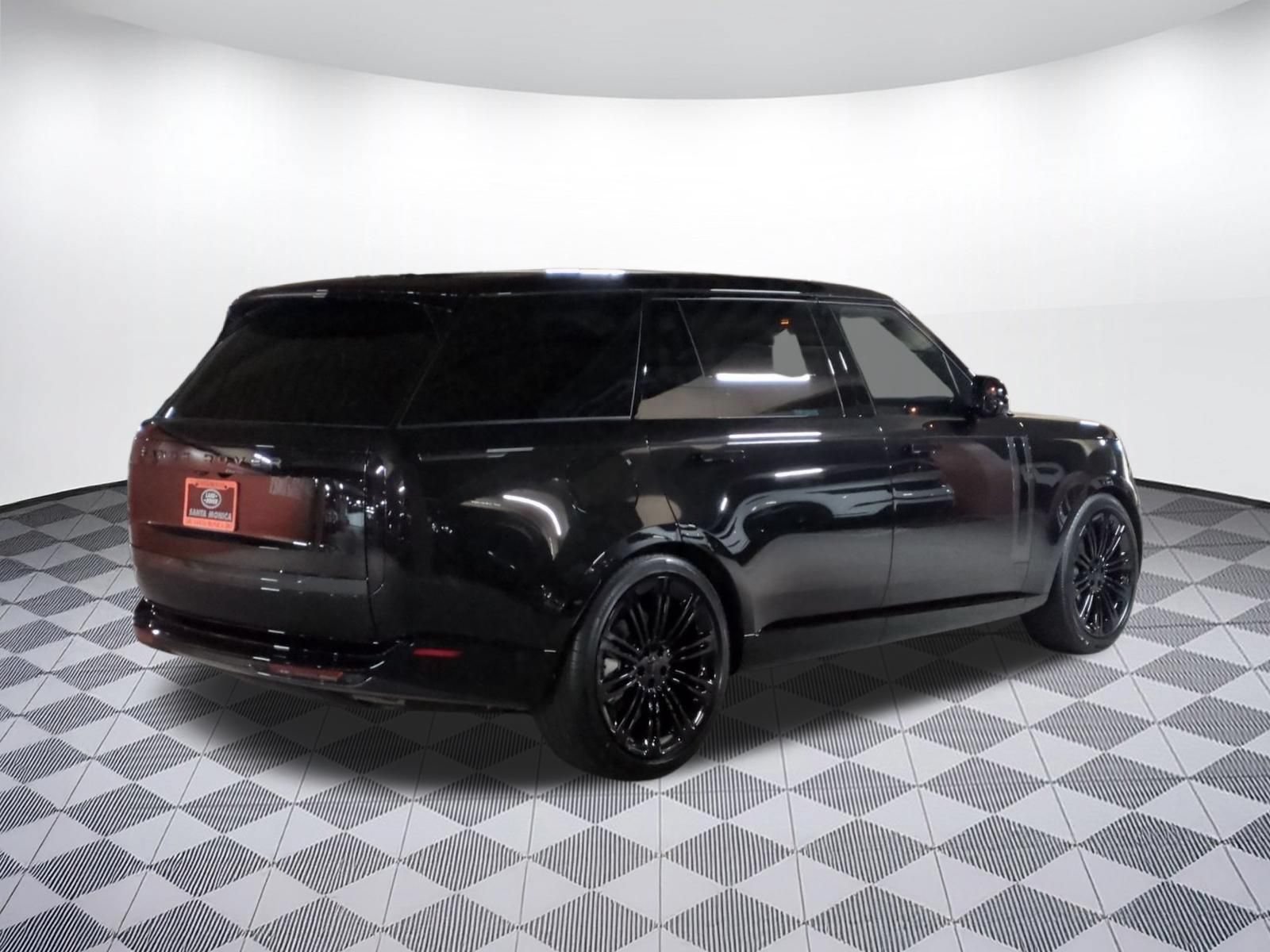 New 2026 Land Rover Range Rover Long Wheelbase SE AWD/4WD image 5