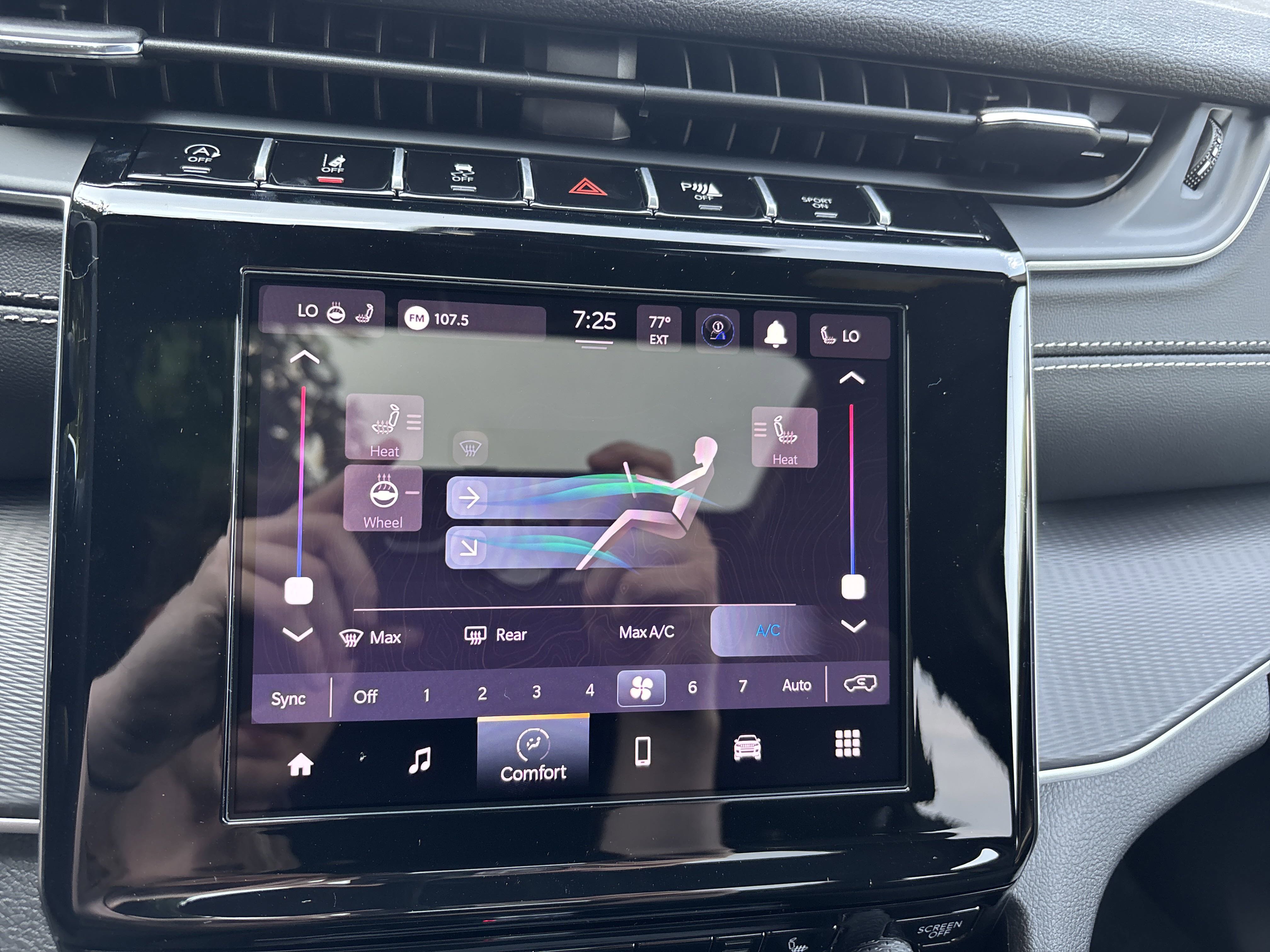 New 2025 Jeep Grand Cherokee Laredo X w/ Luxury Tech Group I image 25