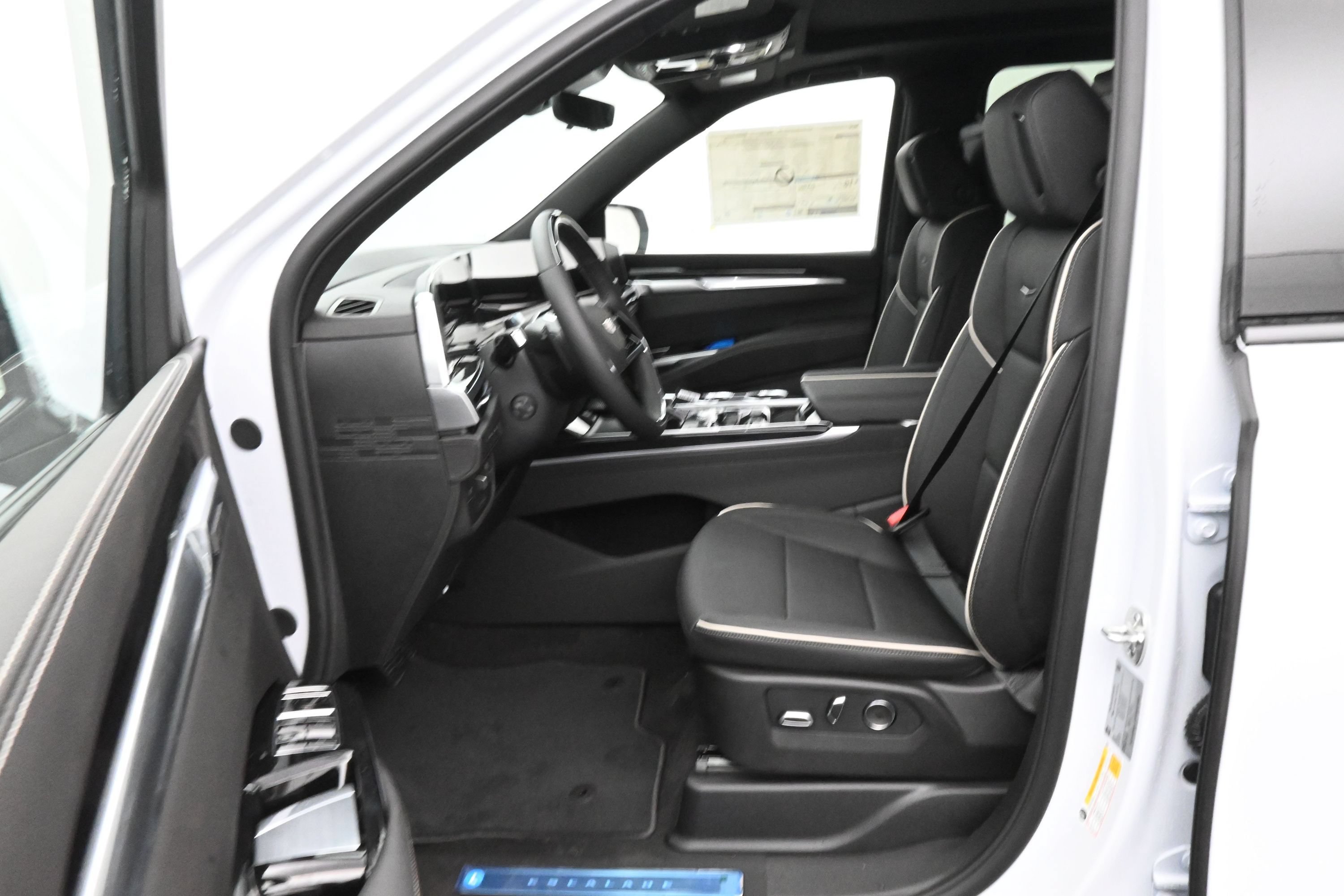 New 2026 Cadillac Escalade ESV Sport w/ Touring Package AWD/4WD image 11