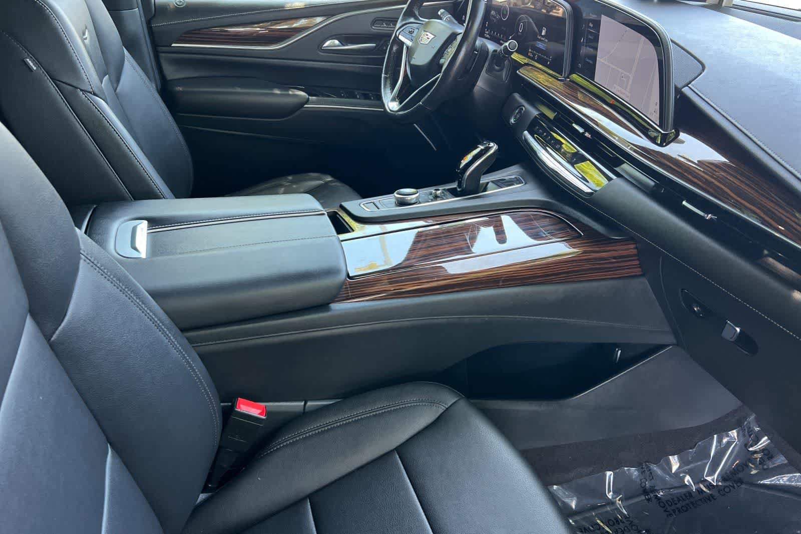 Used 2022 Cadillac Escalade ESV Luxury AWD/4WD image 20