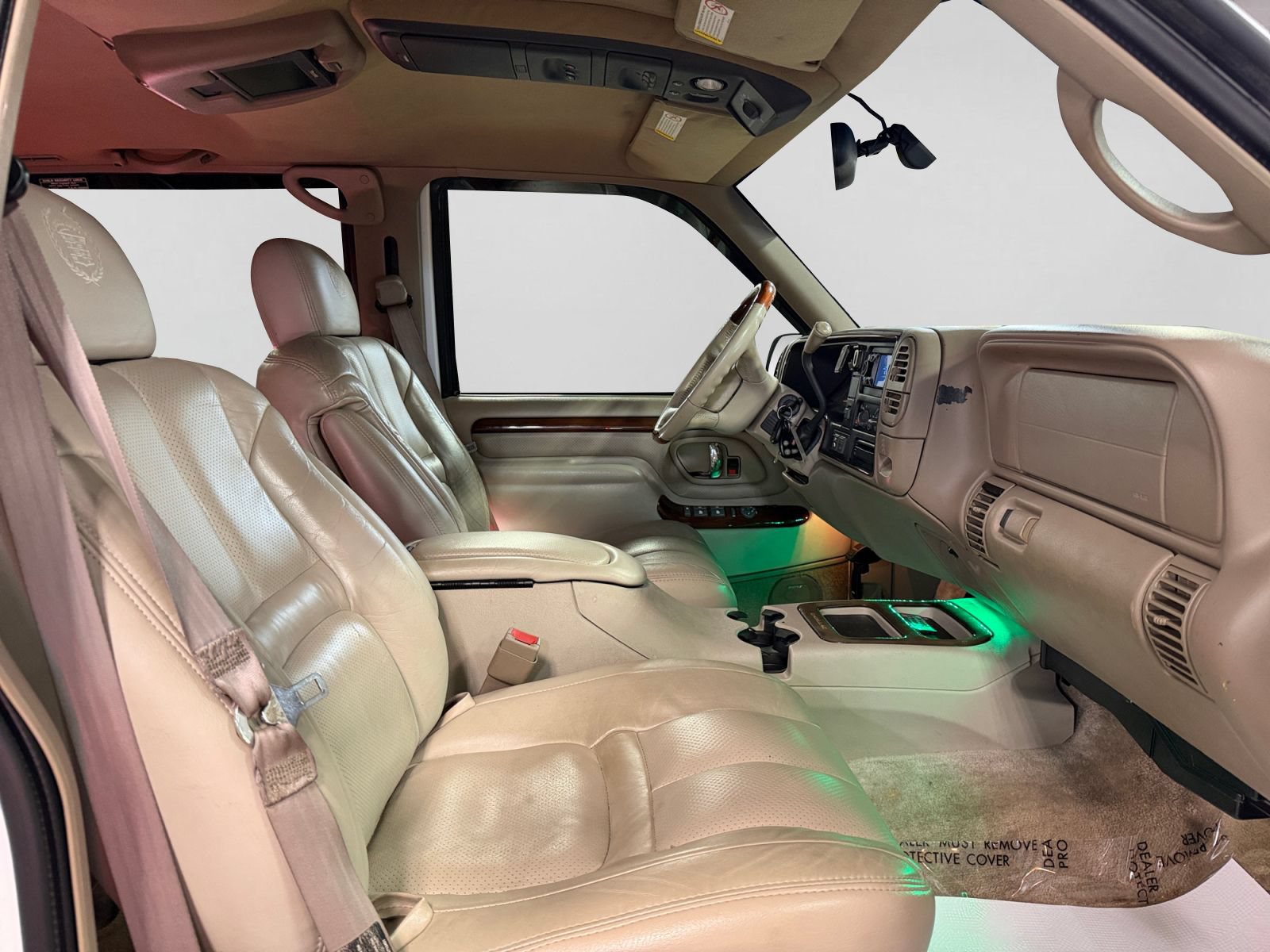 Used 2000 Cadillac Escalade 4WD image 24