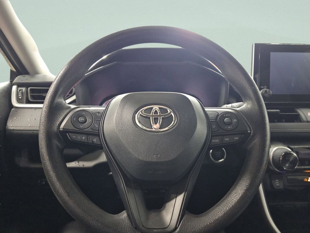 Used 2023 Toyota RAV4 XLE image 30