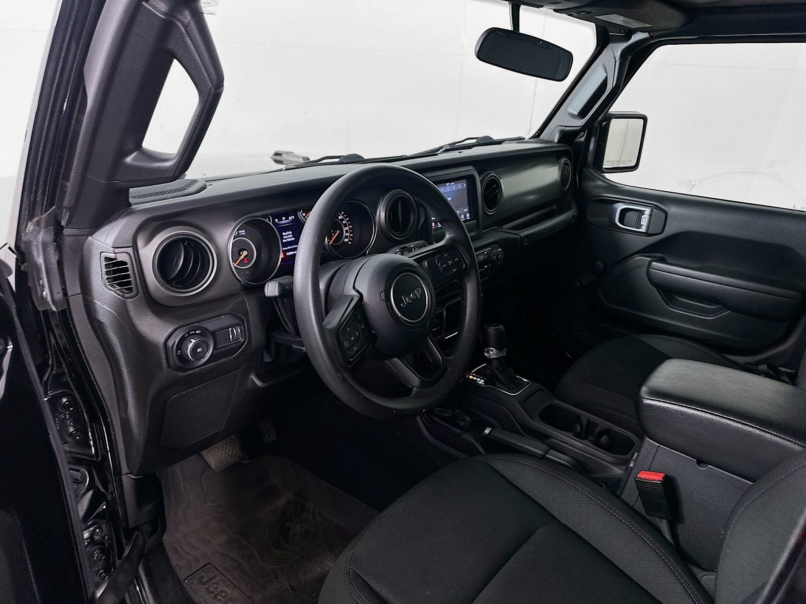 Used 2023 Jeep Wrangler Unlimited Sport AWD/4WD image 9