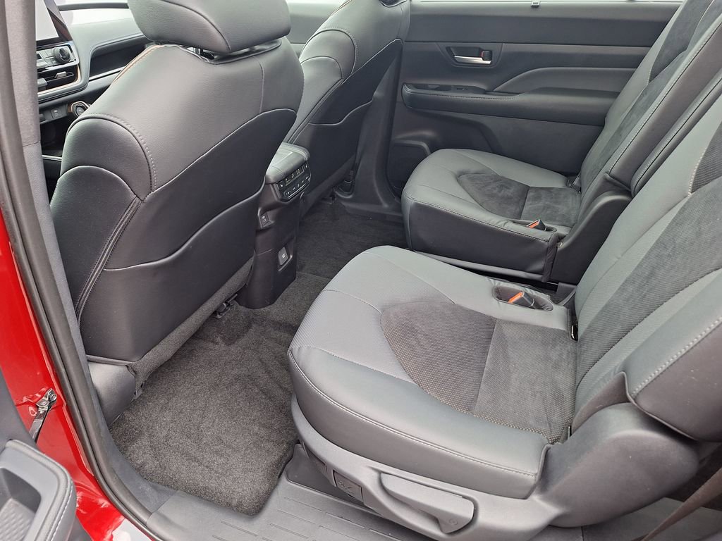 Used 2026 Toyota Grand Highlander AWD Hybrid image 11