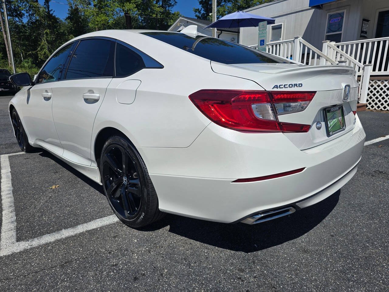 Used 2018 Honda Accord Sport image 4