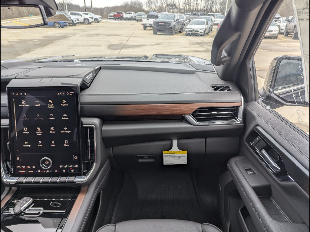 New 2026 GMC Yukon XL Denali w/ Sun & Power Step Package AWD/4WD image 4