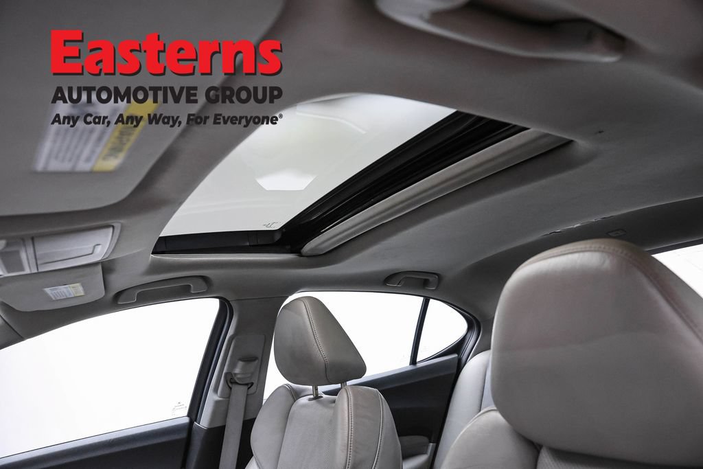 Used 2015 Acura TLX w/ Technology Package FWD image 35