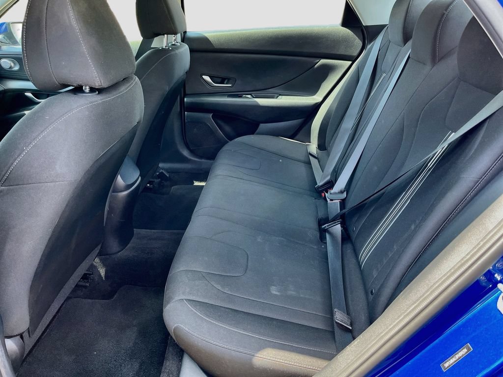 Used 2023 Hyundai Elantra SEL w/ Cargo Package FWD image 23
