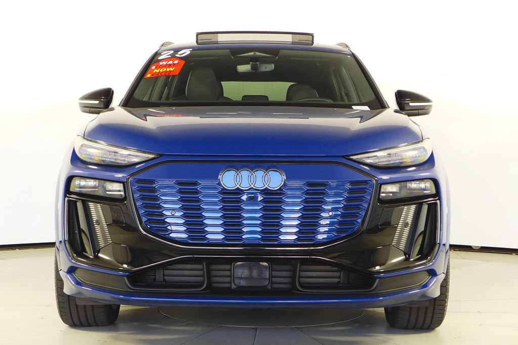 Used 2025 Audi SQ6 e-tron Premium Plus w/ Premium Plus AWD/4WD image 3