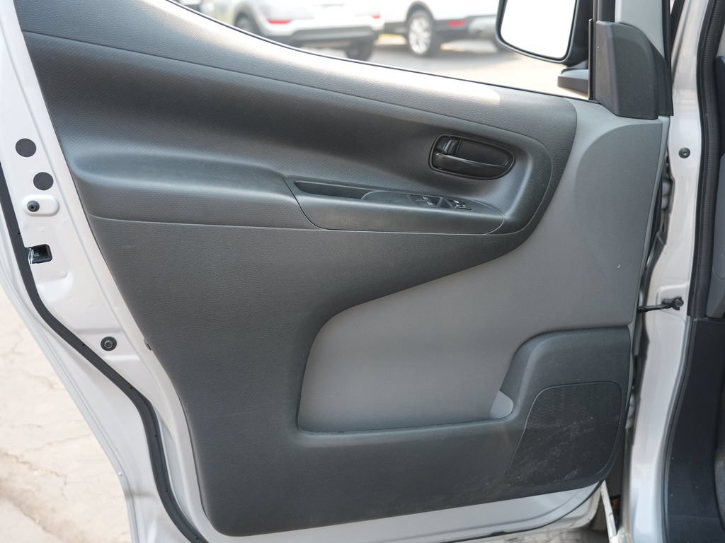 Used 2017 Chevrolet City Express LT w/ Technology Package FWD image 15